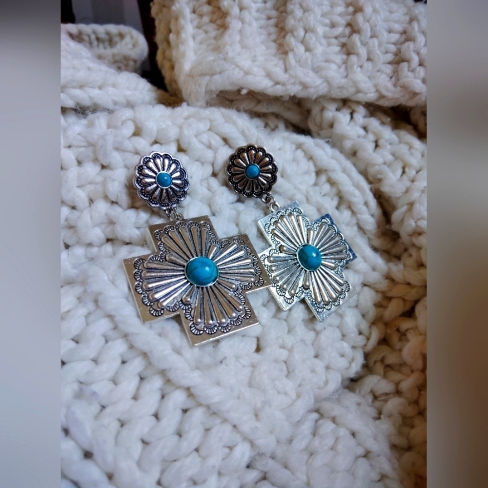 Concho Silvery And Turquoise Earrings! NIP